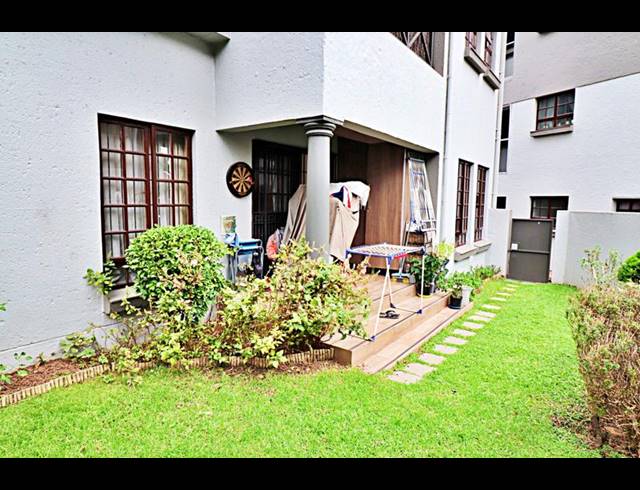 3 BEDROOM TOWNHOUSE FOR SALE IN DOWERGLEN EXT 4